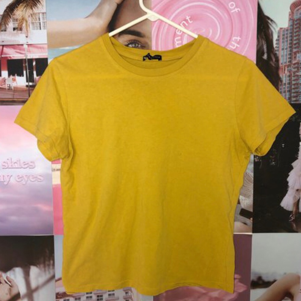 yellow brandy melville tee shirt!